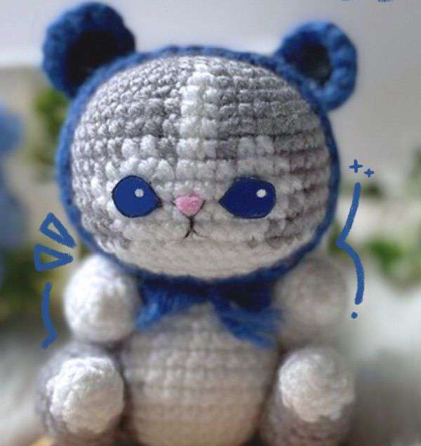 Blue-Hood Kitten Crochet Pattern — PDF